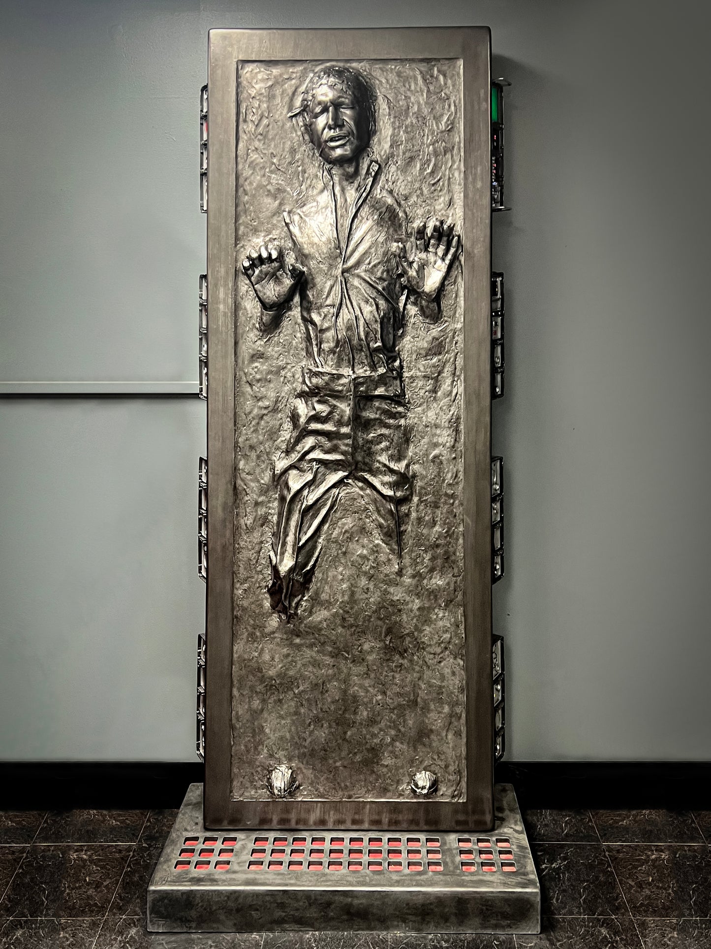 HiC - Han in Carbonite